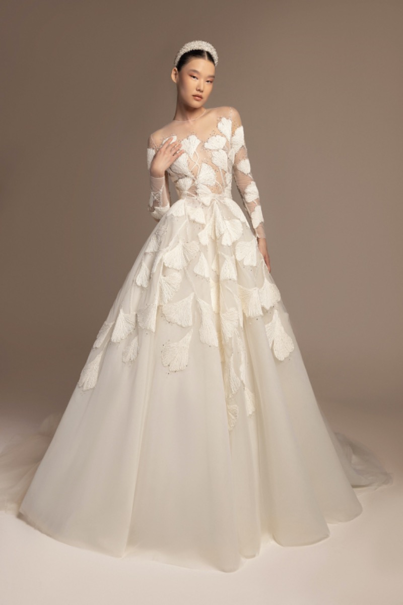 Tony Ward Bridal: A La Folie